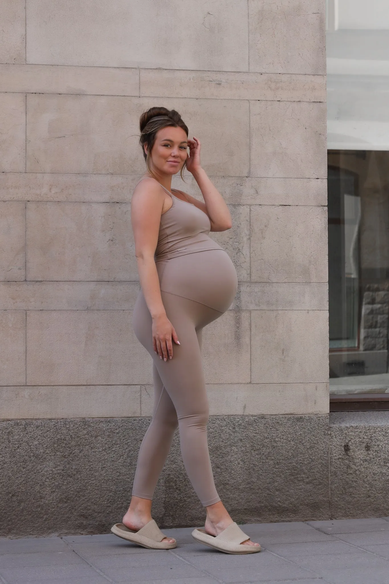 Lux Maternity Leggings - Oatmilk
