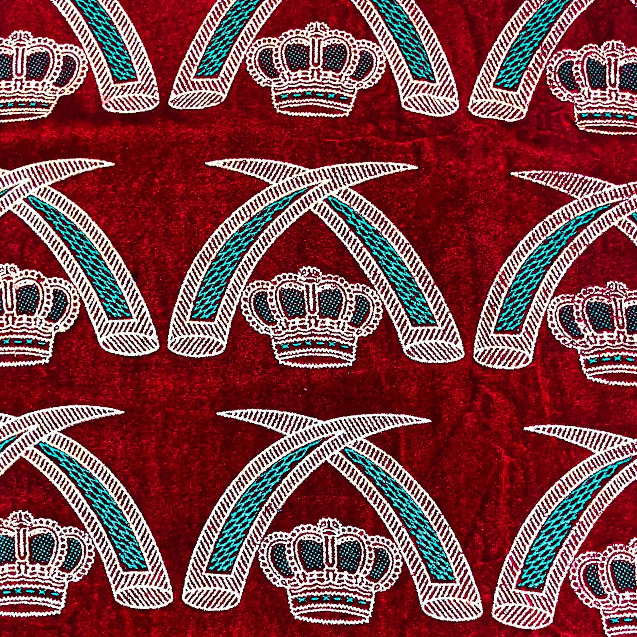Red Long Sleeve Traditional Nigerian Isiagu